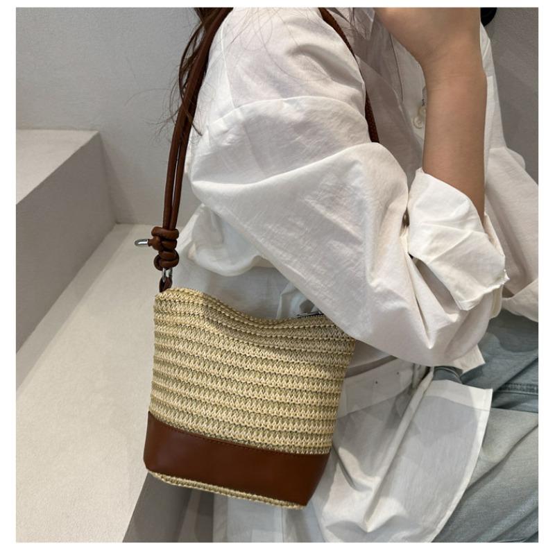 Women Handmade Woven Small Single Shoulder Crossbody Bucket Bag For Daily Beach Use