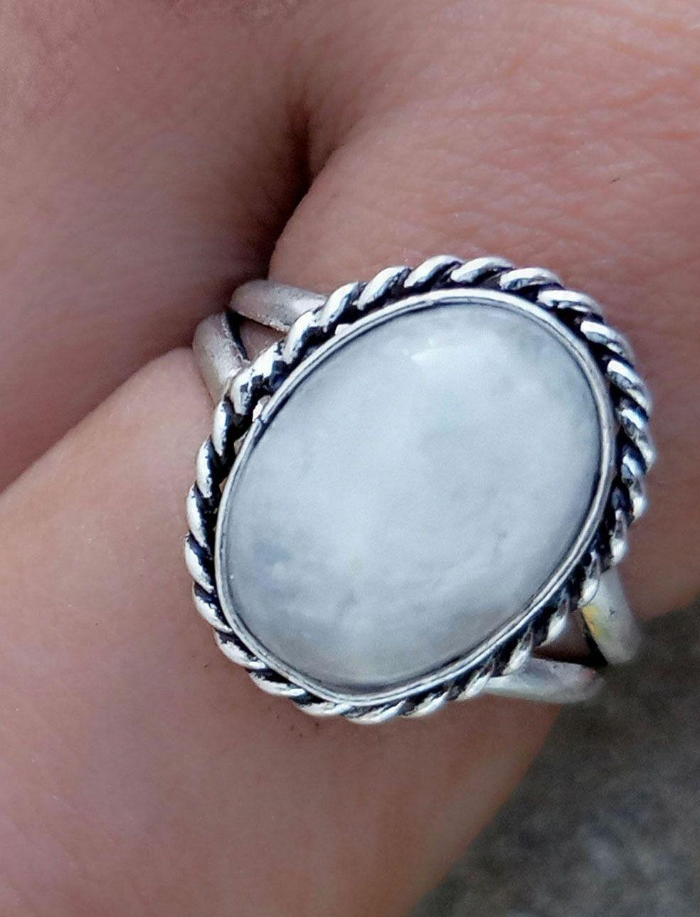 

Лунный камень Драгоценный камень Стерлинговое серебро 925 пробы с покрытием из серебра 1 шт. Кольцо chris-br155