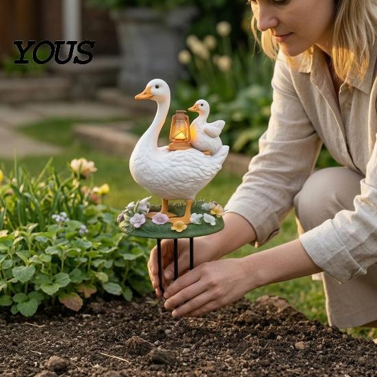 Patio Landscape Decoration Decorative Acrylic Duck Ground Stake for Outdoor Garden Decor, Weather Resistant 2D Flat Parent Farmhouse Courtyard