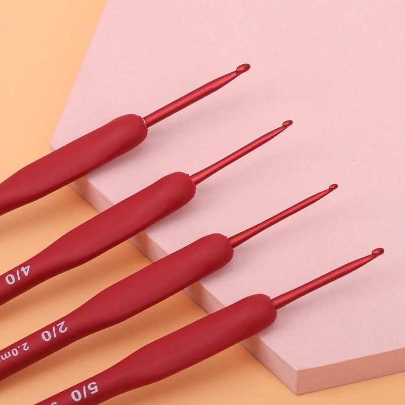 9pcs/set Red Crochet Hooks Needle Silicone Handle Aluminum Crochet Needle Set Knitting Needles DIY Sweater Weave Sewing Knitting Tool