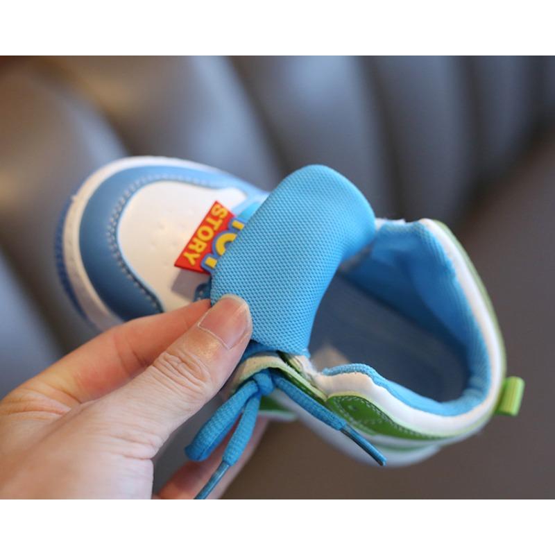 Dziecięce Buty Sportowe - Wiosna/Jesień Wysokie Codzienne Buty do Skate'u dla Chłopców, Odporne na Poślizg Buty do Koszykówki dla Dziewcząt, Buty z Miękką Podeszwą dla Maluchów