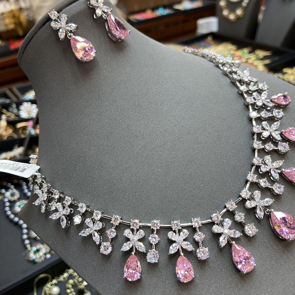 Stylish Luxury Studded With Diamond Pink Water Drop Zircon Pendant Necklace Clover Earrings Dress Jewelry Set
