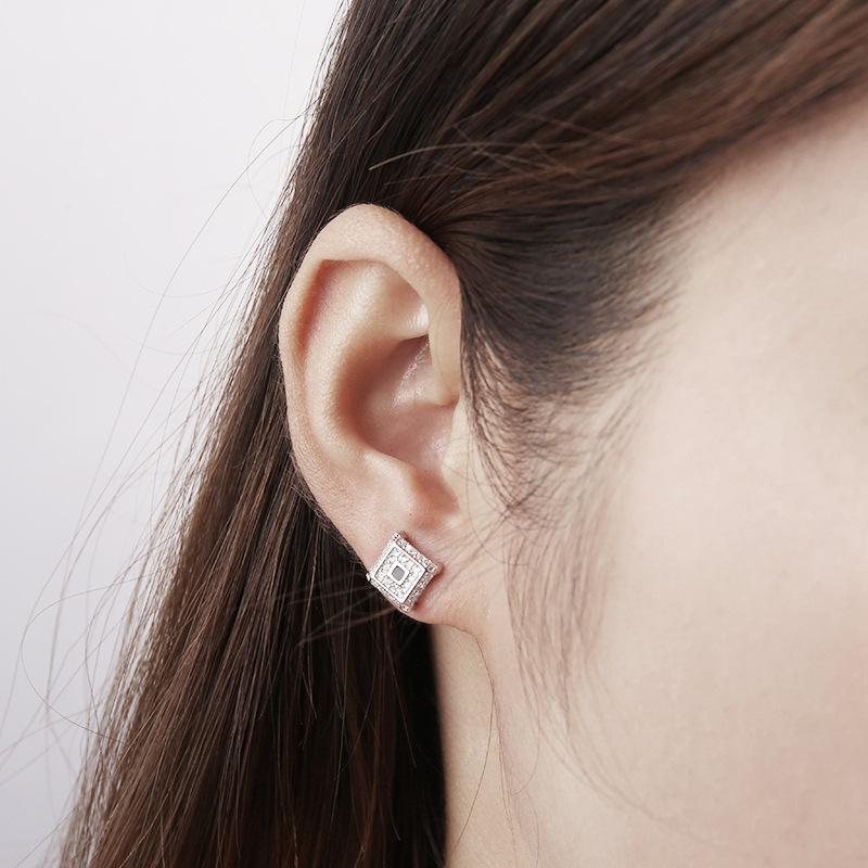 Elegant Small Square Earrings for Women Simple and Generous Earrings Elegant and Versatile