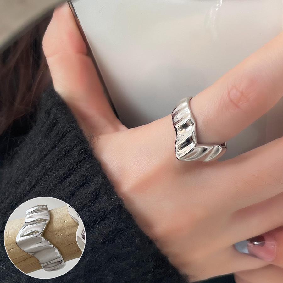 S925 Silver-Plated Imitation Pearl Flower Ring – Elegant Retro Palace Style