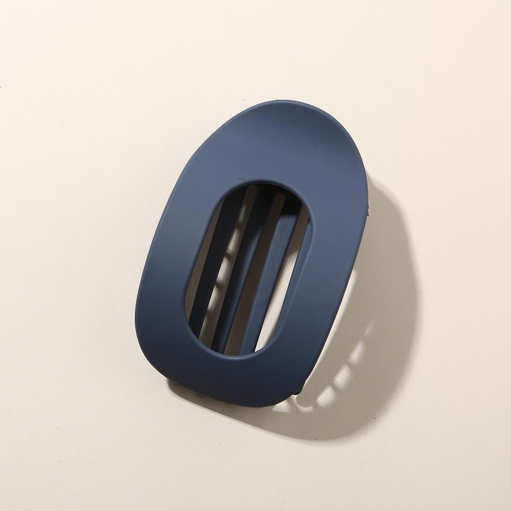 Large Round Duckbill Hair Clip with Strong Grip and Bendable Teeth - Hair Accessory