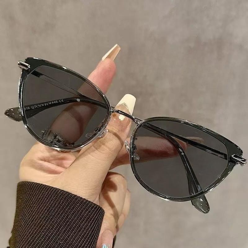 Oversized Cat-Eye Myopia Sunglasses Unisex High-Definition Minus Diopter Eyeglasses Grey Lenses Outdoor Shades Eyewear