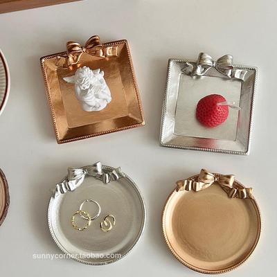 Creación de joyas – Estuches y exhibidores para joyería