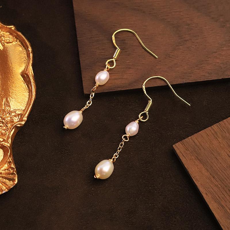 Natural freshwater pearl short URL strip fringed stud earrings women's niche design high-end earrings fashion versatile earrings tide