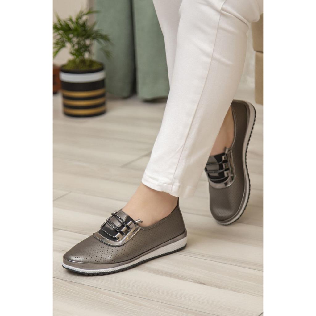 Orthopädische Ballerina-Schuhe aus weicher Haut für Damen mit perforiertem Kordelzug