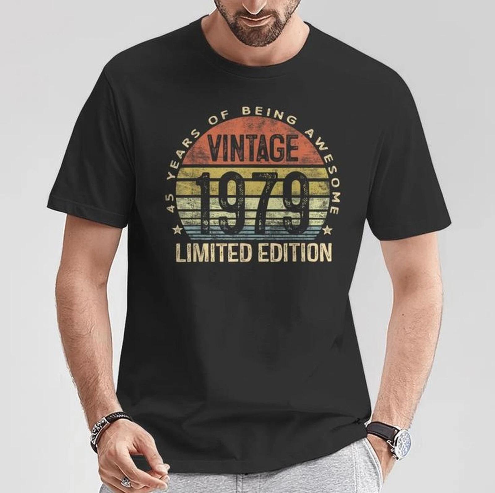 Vintage 1979 Limited Edition T-Shirt, Retro 45 Years of Being Awesome Birthday 2XL