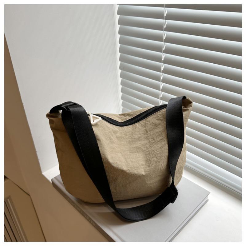 Nylon Dumpling Bag, Men's and Women's Messenger Bag, Simple Sports Style, Large Capacity Casual Shoulder Bag, Light Weight