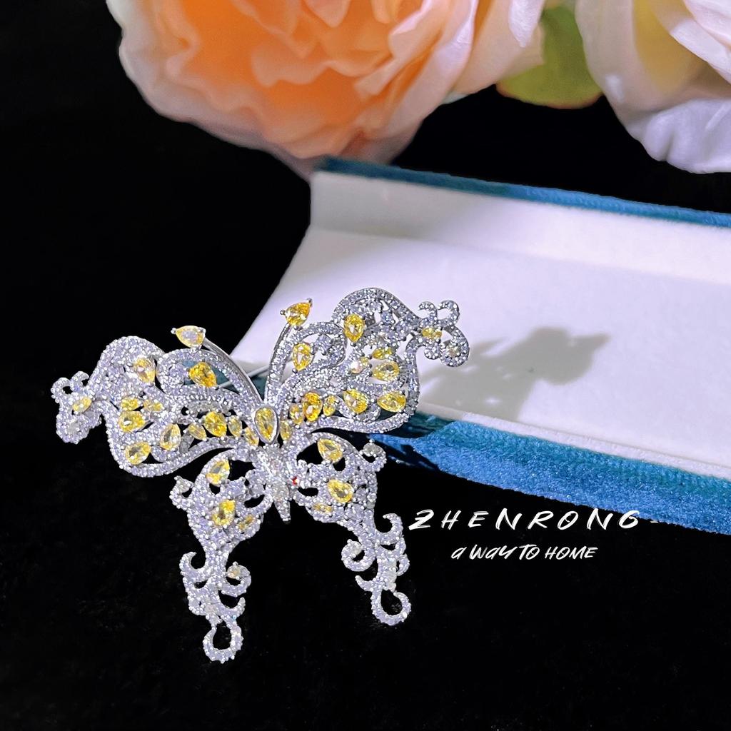 High-End Luxury Heavy Industry Full Diamond Brooch Two Wearing Necklace Emerald Butterfly Ring Court Style High Carbon Diamond Colored Treasure Girl
