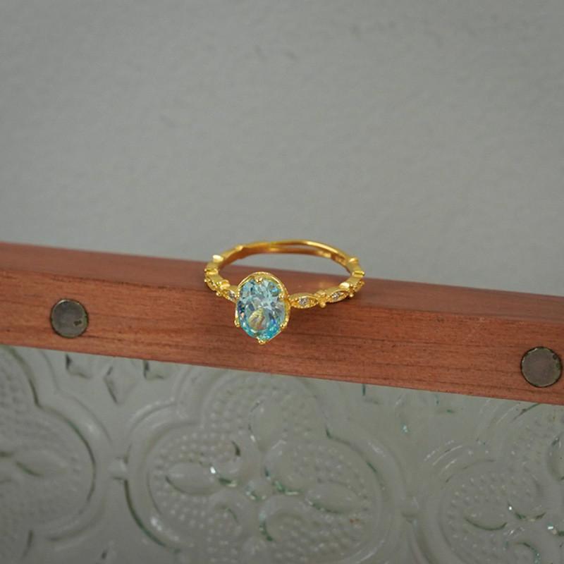 Blue Stylish Sea Zircon Ring For Women Showcasing Timeless Retro Court Design Ideal For Fashionable Occasions