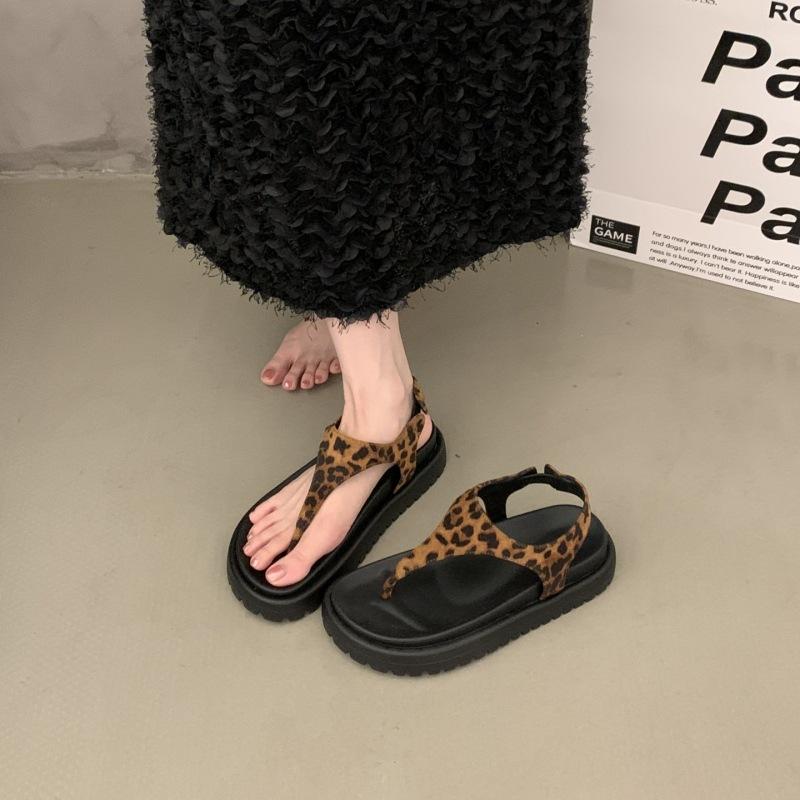Summer New Niche Seaside Vacation Toe Super Thick Bottom Muffin Slope Heel Outside Wearing Beach Cool Slippers