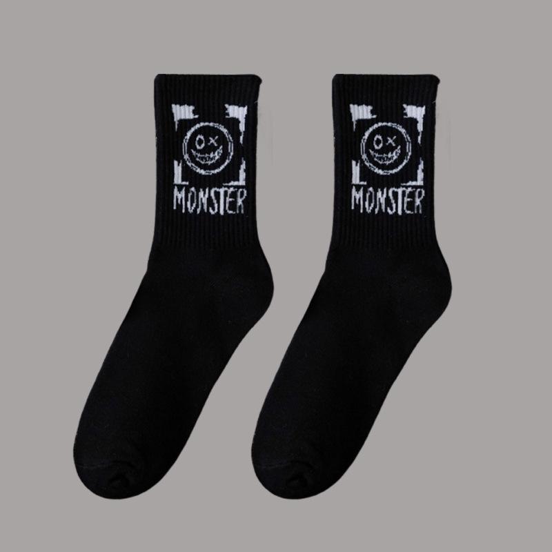Calzini Sportivi Taglie Forti Faccia da Fantasma: Calzini Lunghi da Basket Bianchi e Neri per Uomo e Donna, Perfetti per Autunno e Inverno.