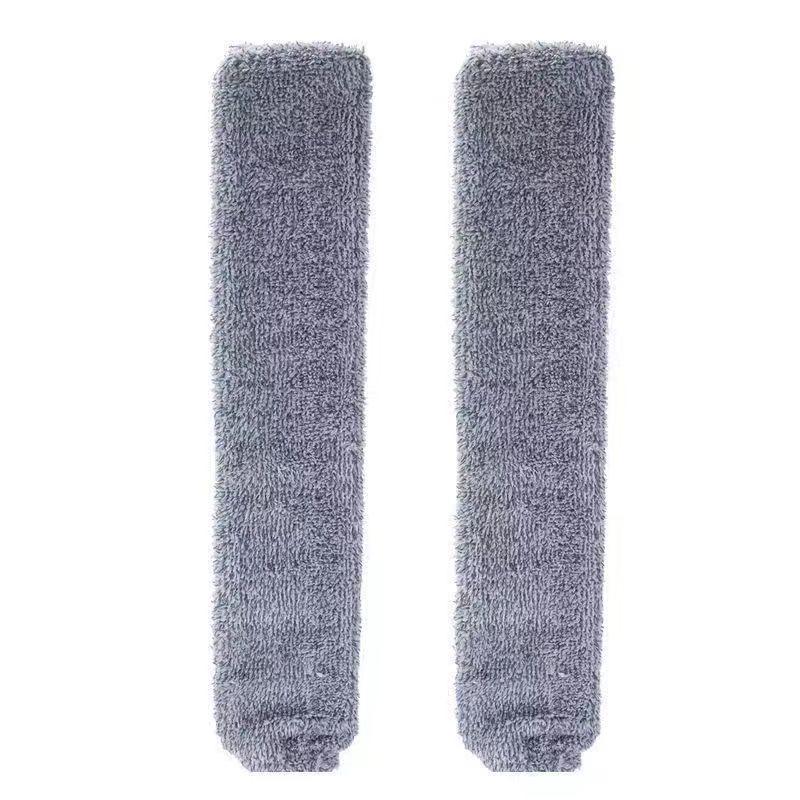 Under-Bed Cleaning Tool: Dust Sweeper & Feather Duster