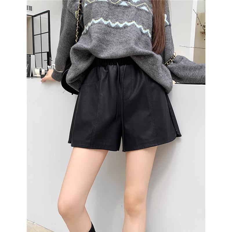 

Женские шорты из искусственной кожи с высокой посадкой - Осень 2024, стиль майлар, утягивающая кулиска, универсальная повседневная одежда с широкими штанинами M чёрный