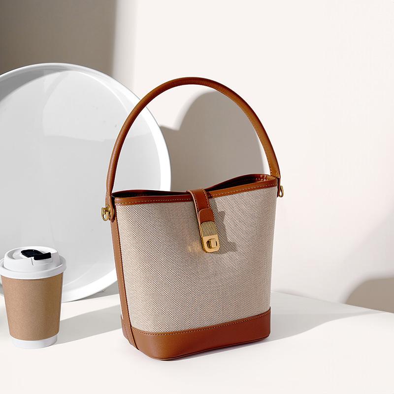 Niche Bucket Bag Commuter Woven Bag Shoulder Bag New High-end Versatile Messenger Women's Bag