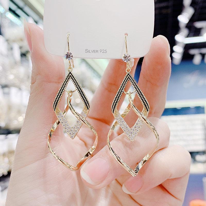 Women s Elegant Rhinestone Diamond Inlaid Gold Drop Earrings