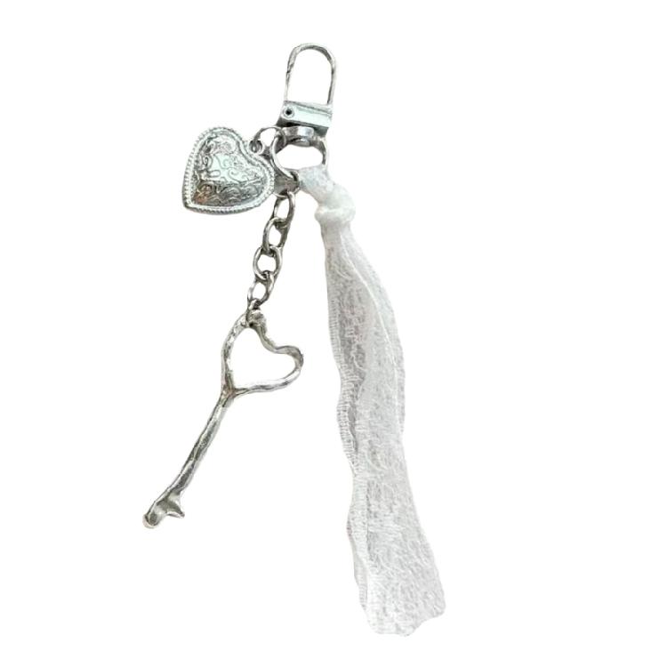 Lovely Lace Heart Keychain Decorative Resin Keyring Compact Design Bag Ornament Ideal For Daily Use And Gift Giving