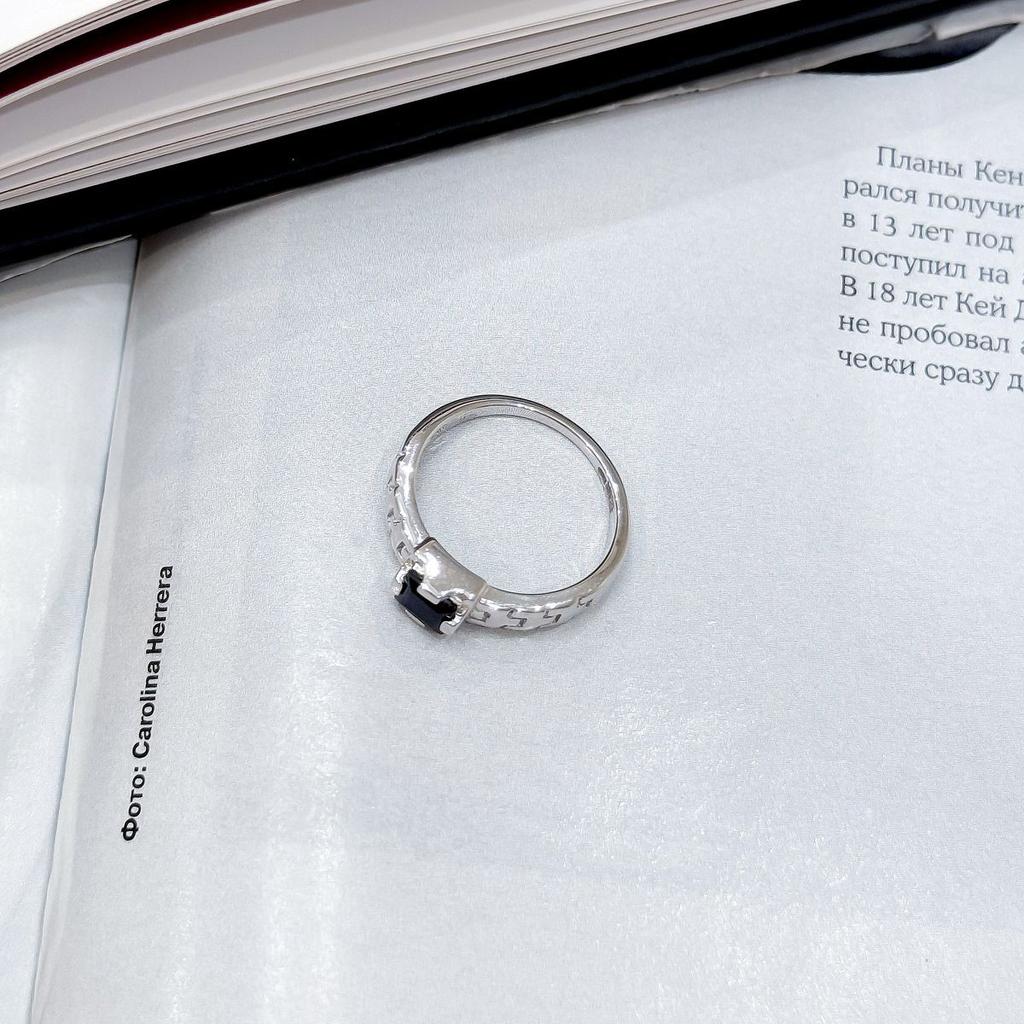 Серебряное кольцо с натуральным сапфиром 0.75ct, вес изделия 2,63 гр (2168768)