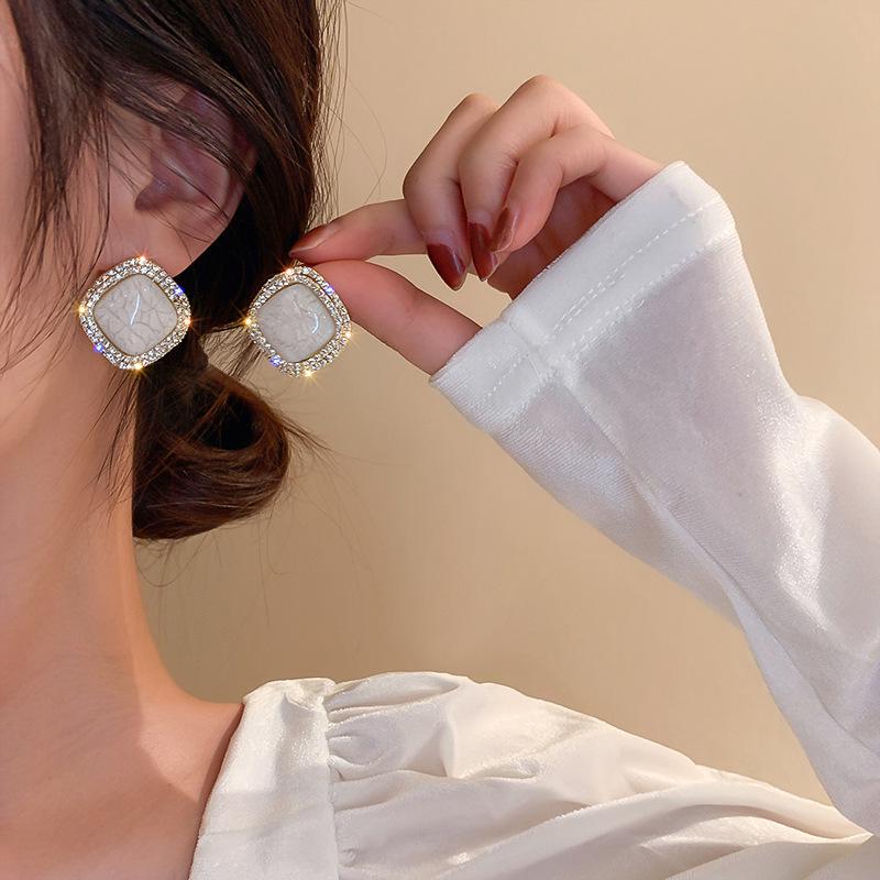 High-End S925 Silver Square Resin Stud Earrings - Trendy Niche Design 2023
