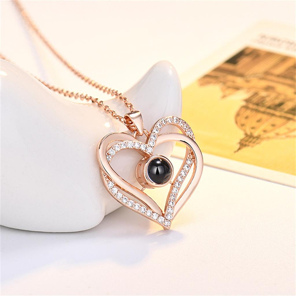 Love Shaped Projection Necklace For Women, European And American DIY Valentine's Day Gift
