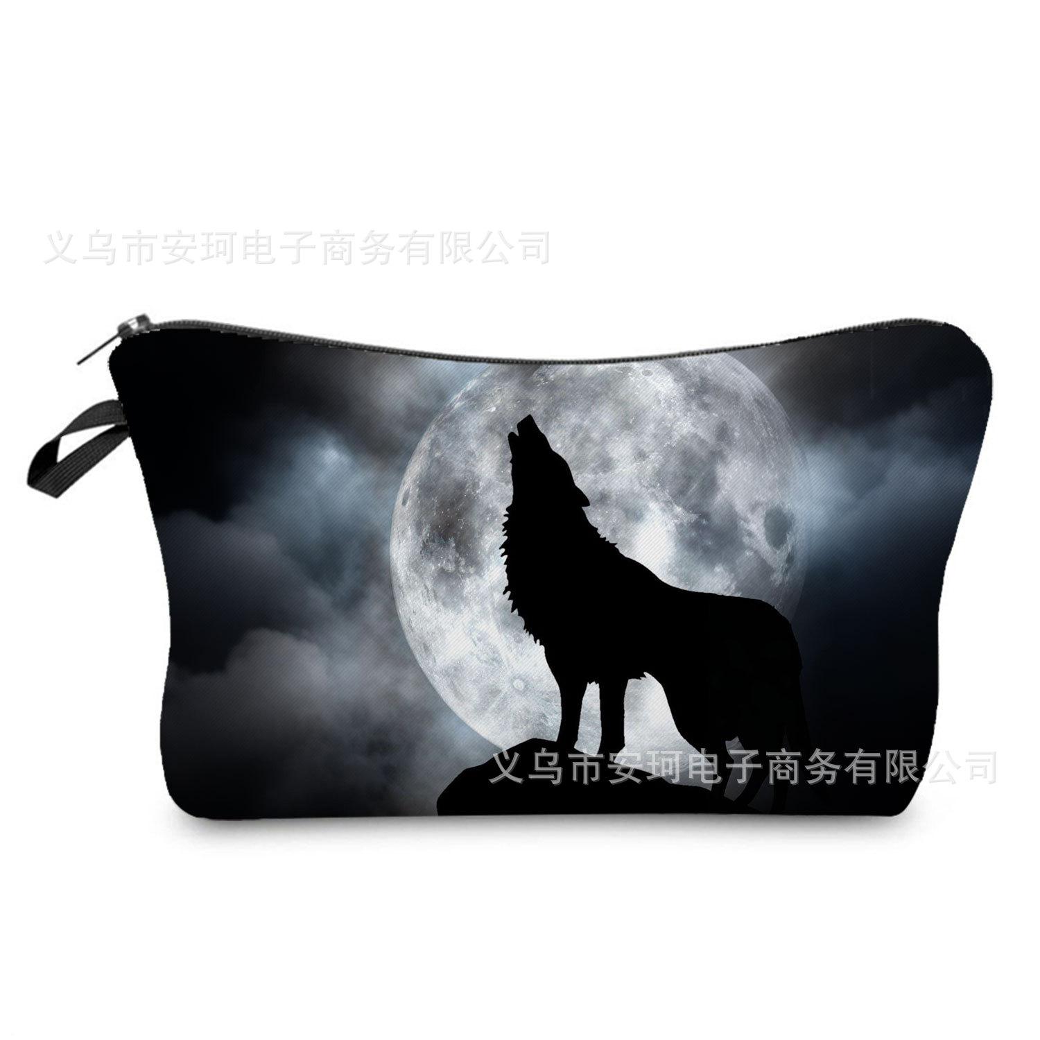 Snow Wolf Printed Cosmetic Bag, Light Clutch Bag, Daily Travel Wash Storage Bag