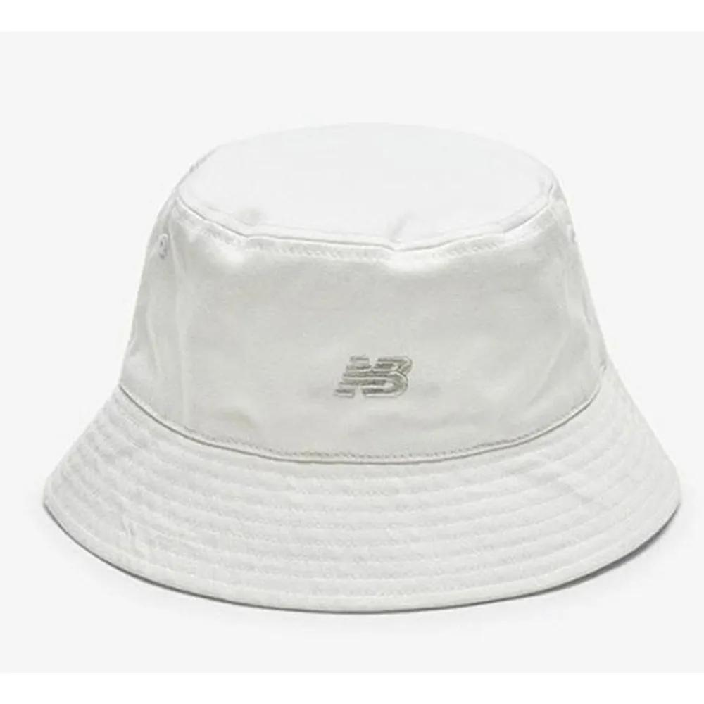 [New Balance] New Balance Reversible Cotton Bucket Hat BB NBGDFS1112 10 35 1.NBGDFS1112 10/FREE