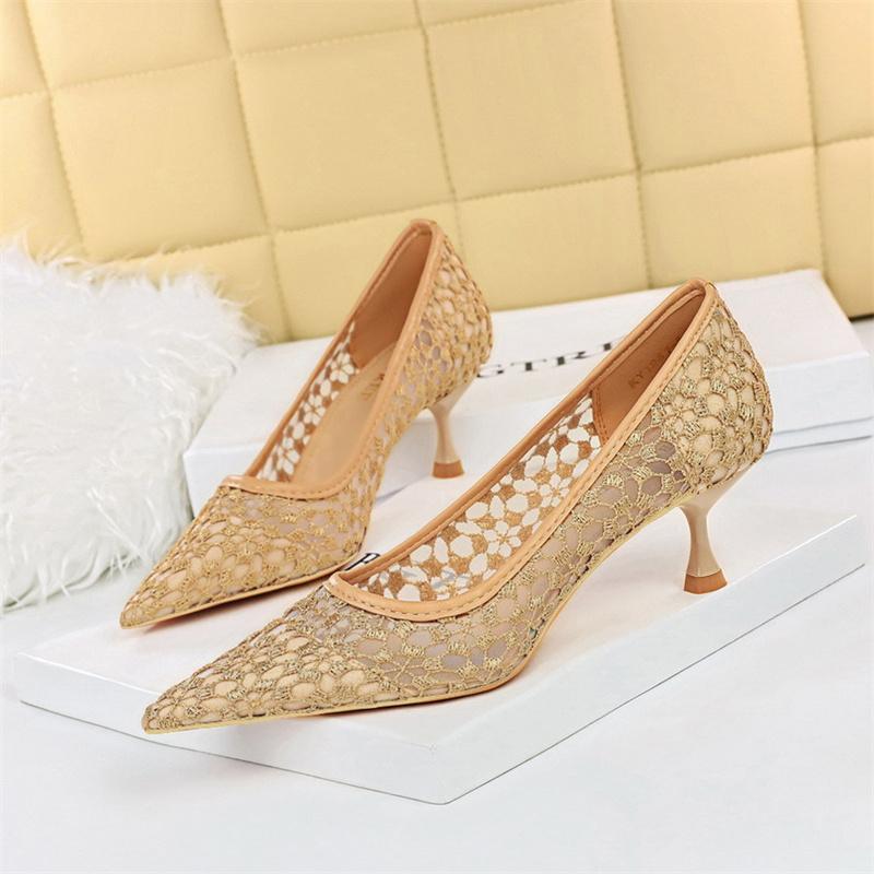 

Fashion Women Shallow Mouth Hollow Mesh Lace Pumps Wedding Elegant Bridal Wine Red Kitten Low Heel Evening Pointed Toe Single Shoes 36(Foot23cm)
