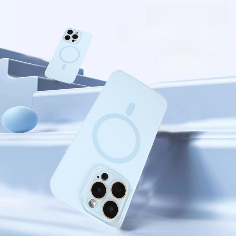Liquid Silicone Magnetic Phone Case For Iphone 17promax With Shockproof And Antifingerprint Design