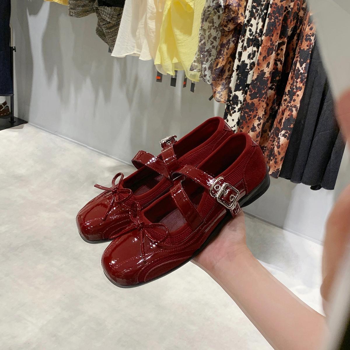 

Sheepskin version girl style silver bow Mary Jane shoes women s casual ballet shoes sports leather light mouth single shoes 40