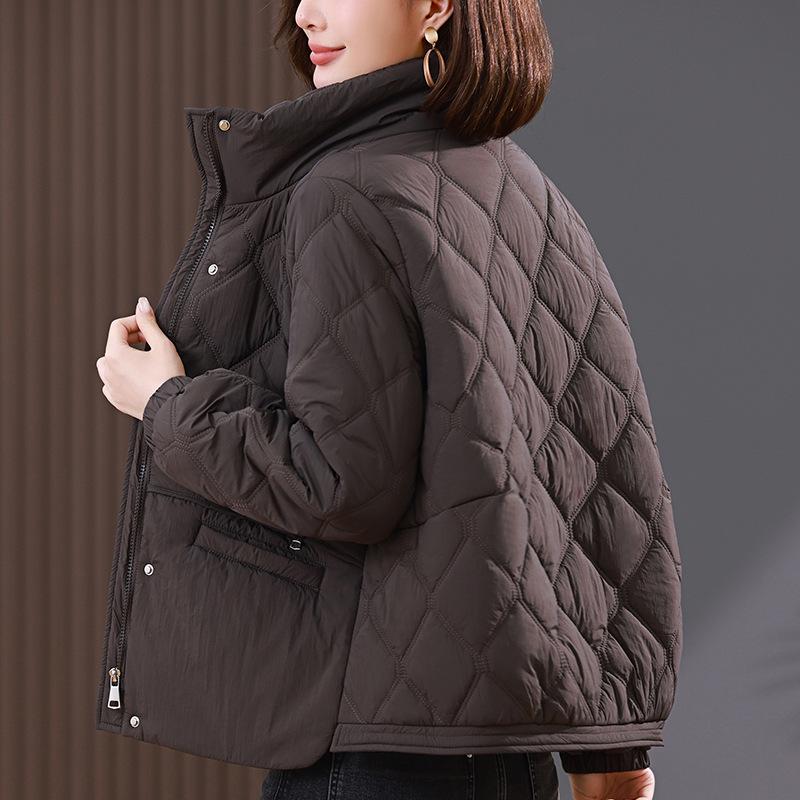 

Женская модная легкая зимняя куртка с хлопковой подкладкой 2024 - Стильное и теплое короткое пальто для начала зимы M (100-120 jin)