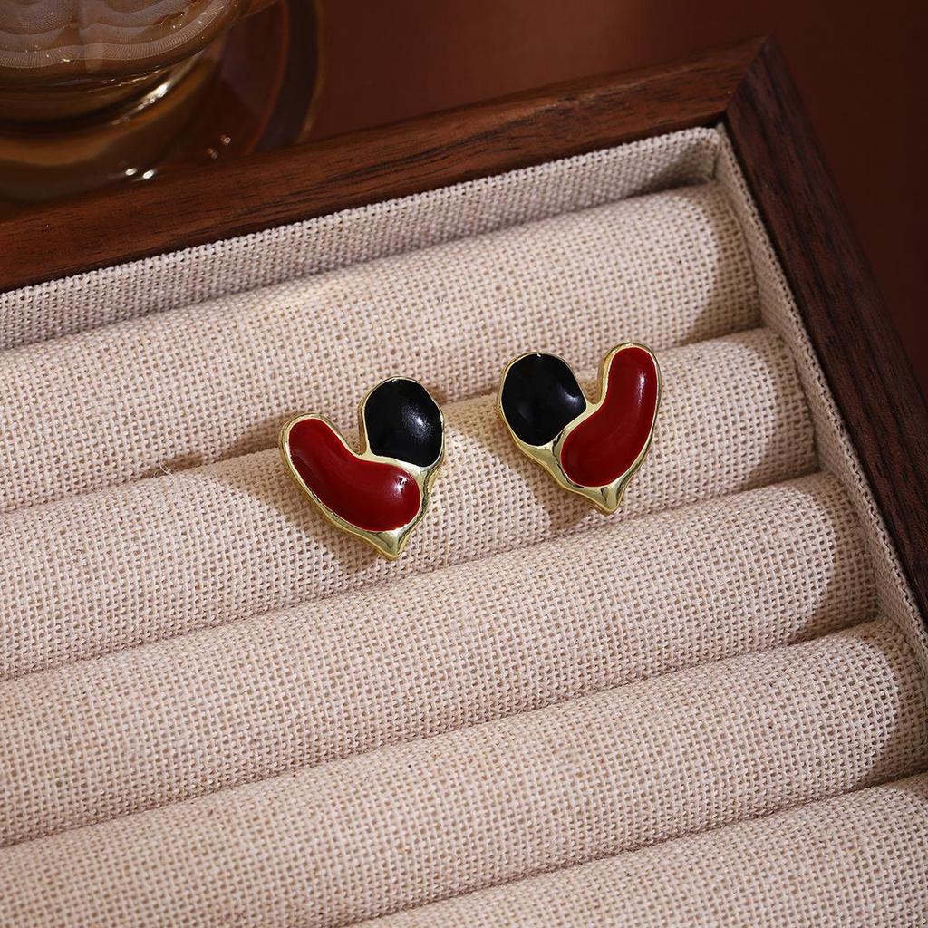 Silver Needle Wine Red Diamond Flower Earrings - French Retro Style with Simple Ear Buckles