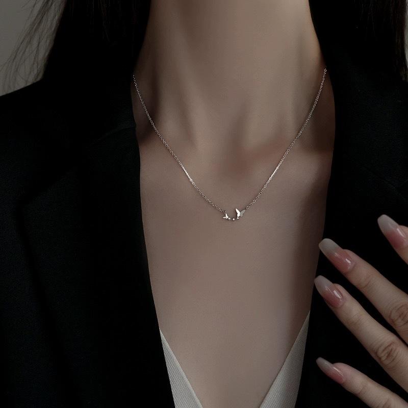 Butterfly Necklace Collarbone Chain Light Luxury Niche Design Pendant for Girlfriend Gift