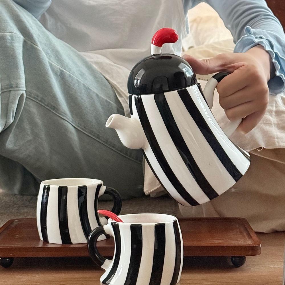 Juego Creativo de Cerámica Rayada Retro para Té y Café - Set Negro y Blanco para Uso Doméstico, Regalo de Inauguración de Casa o Cumpleaños
