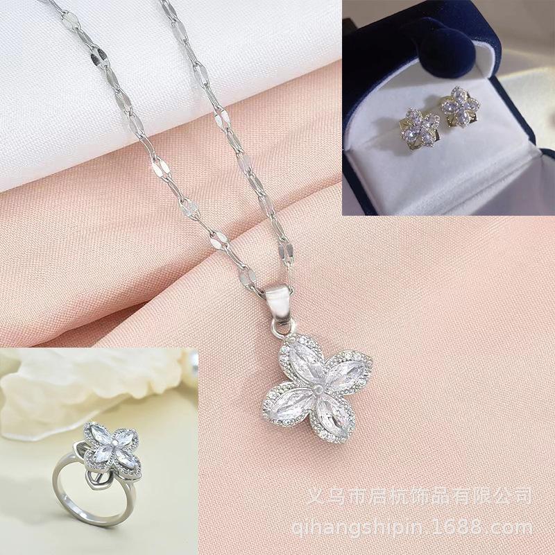 Rotatable Titanium Steel Four-Petaled Flower Necklace, Female Style Fresh And Simple Temperament Inlaid With Zircon Pendant Accessories