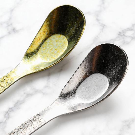 Flacher Boden Titanlöffel Hämmer Muster Esslöffel Spülmaschinenfest Langer Griff Küche Suppe Reis Eis Dessert Löffel