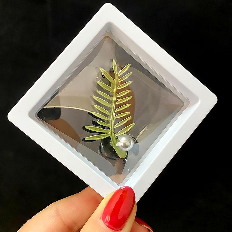 Exquisite Pearl Scarf Buckle: Rhinestone Butterfly Brooch & Bow