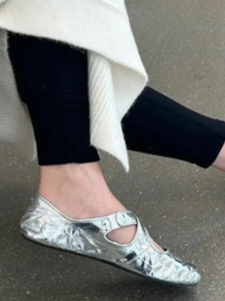 

Весна/лето Новые туфли Мэри Джейн на плоской подошве с круглой головкой и крестообразной пряжкой Повседневные универсальные удобные балетки Большие женские туфли 38