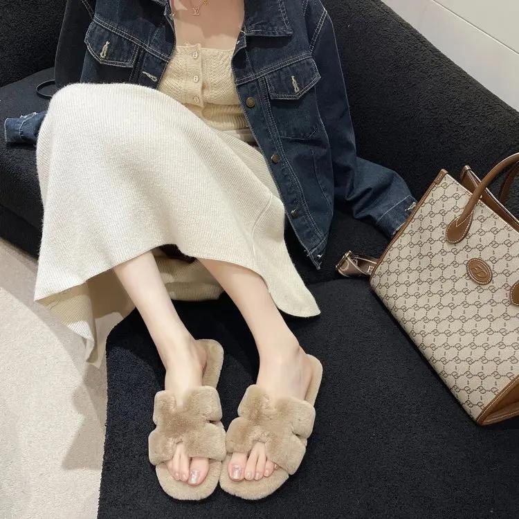 Women's Slippers 2026 Winter New Fur Fluffy Slipper Comfort House Slippers Soft Bottom Casual Flat Slippers Winter Women Slides
