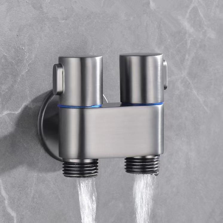 Combinație de pistol de pulverizare Însoțitor de toaletă din oțel inoxidabil, control dublu, comutator independent, supapă unghiulară, supapă de distribuție a apei