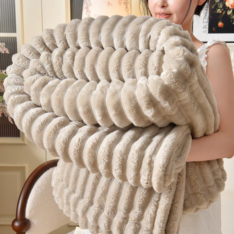 Luxury Plush Blanket Coral Fleece Warm Flannel Blanket for Office Nap Sofa 150x200Cm хаки