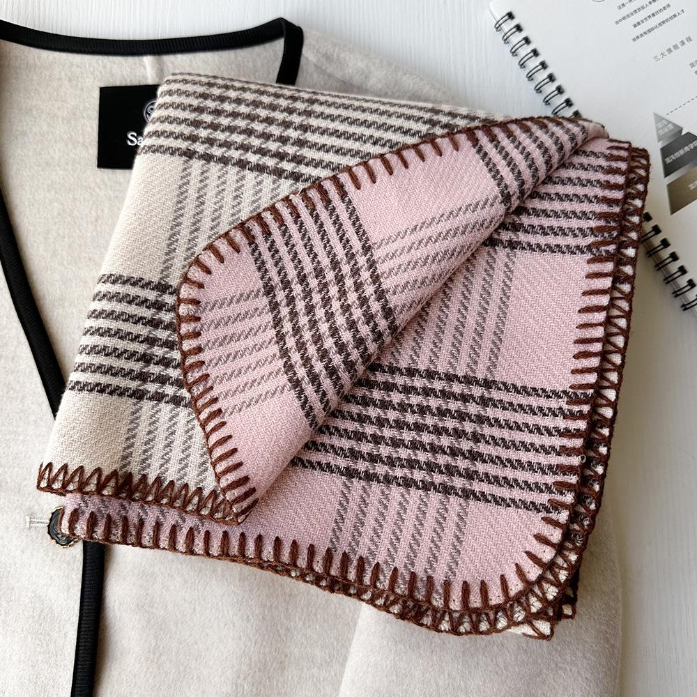 New Overlock Versatile Plaid Scarf for Women Autumn and Winter High End Atmosphere with Coat and Warm Scarf