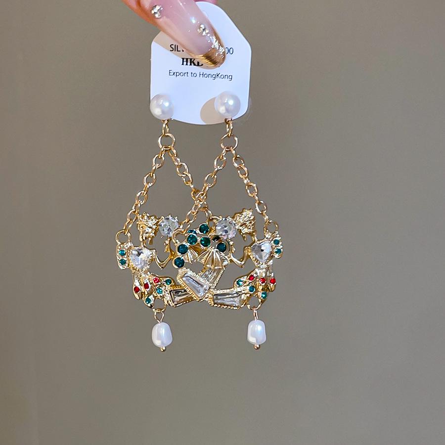 Silver Needle Rhinestone Pearl Geometric Ear Studs - Retro High-End Earrings with Unique Personality