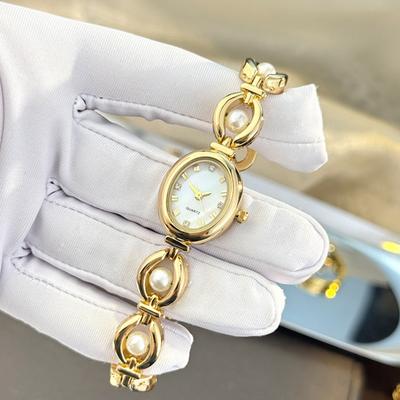 Ladies Oval Dial Watch Elegant Nacre Surface Faux Pearl Bracelet Wristwatch Retro Quartz Watch Luxury Timepiece Gift for Mom Wife