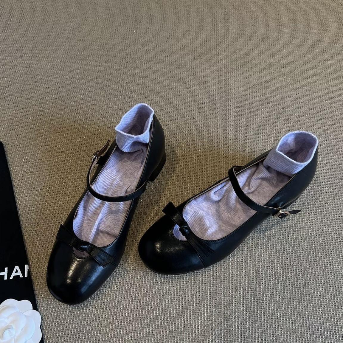 

Sheepskin version~ retro leather shoes French light mouth single shoes women s thick heel bow versatile black Mary Jane shoes 35