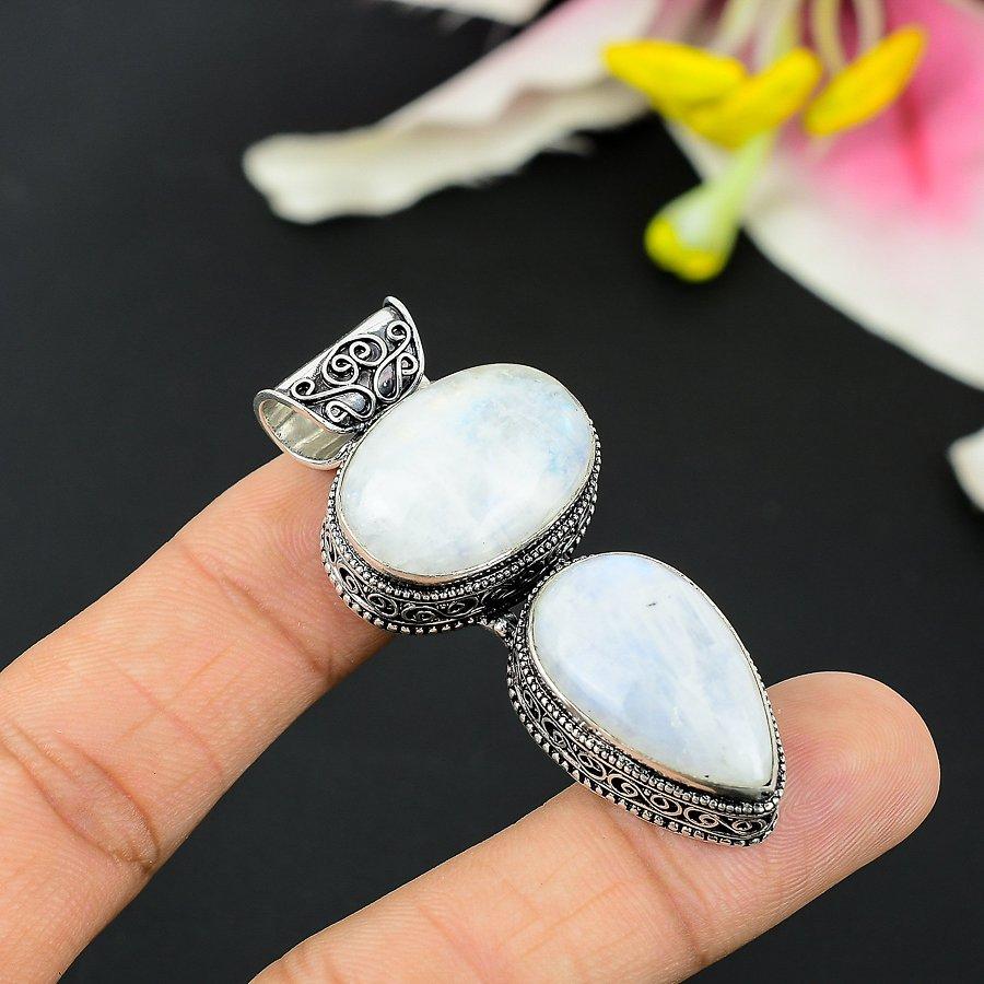 

Rainbow Moonstone Gemstone 925 Sterling Silver Jewelry Pendant 2.40 KG-149