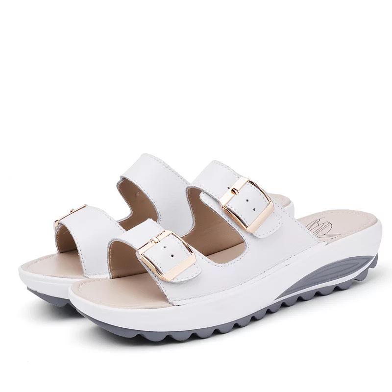 New Summer Casual Outdoor Slippers Flat-soled Women's Beach Shoes Genuine Leather Sandals Women's Large-size Sandals