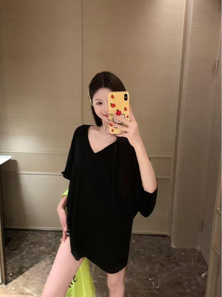 Women's Black V-Neck Plus Size Loose-Fit Short-Sleeve T-Shirt - Summer Korean Style